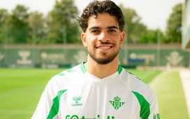 Abde, feliz en su regreso a la ciudad deportiva del Betis Abde, feliz en su regreso a la ciudad deportiva del Betis