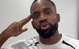 Bakambu se despide del Betis como «príncipe de Montequinto y hombre de la Conference» Bakambu se despide del Betis como «príncipe de Montequinto y hombre de la Conference»