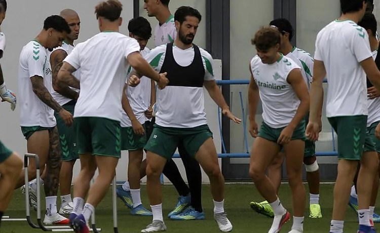 Isco prosigue con su plan personalizado en esta pretemporada, con más sensaciones positivas que negativas Isco prosigue con su plan personalizado en esta pretemporada, con más sensaciones positivas que negativas