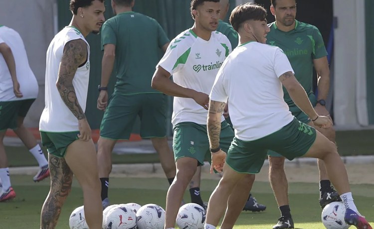 Nelson Deossa no viaja a Granada con el Betis Nelson Deossa no viaja a Granada con el Betis