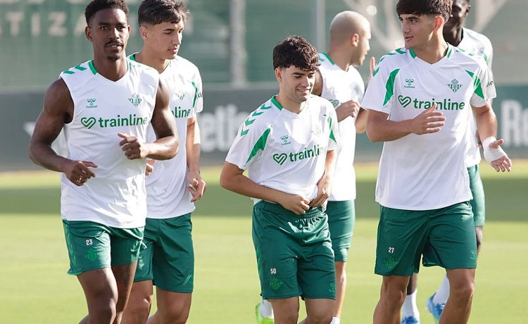 Los cuatro canteranos que se mantienen en la pretemporada del Betis Los cuatro canteranos que se mantienen en la pretemporada del Betis
