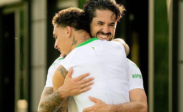 Isco y Antony participan en la sesión previa al partido ante el Almería; primer entrenamiento de Fidalgo con el grupo Isco y Antony participan en la sesión previa al partido ante el Almería; primer entrenamiento de Fidalgo con el grupo