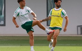 Isco empieza en el banquillo y podría tener sus primeros minutos ante el Almería Isco empieza en el banquillo y podría tener sus primeros minutos ante el Almería