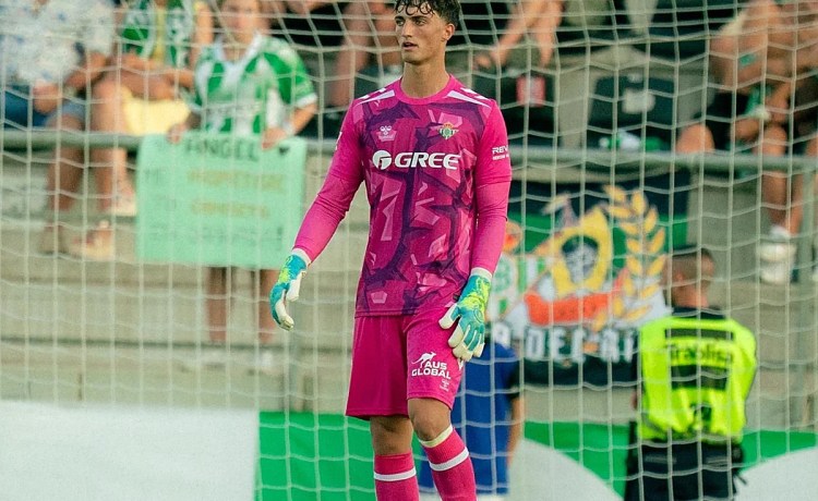 Las buenas sensaciones que dejó Manu González en su debut en la portería del Betis Las buenas sensaciones que dejó Manu González en su debut en la portería del Betis