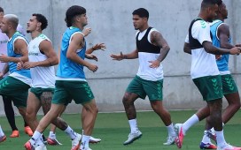 Cucho Hernández vuelve a ejercitarse con el Betis Cucho Hernández vuelve a ejercitarse con el Betis