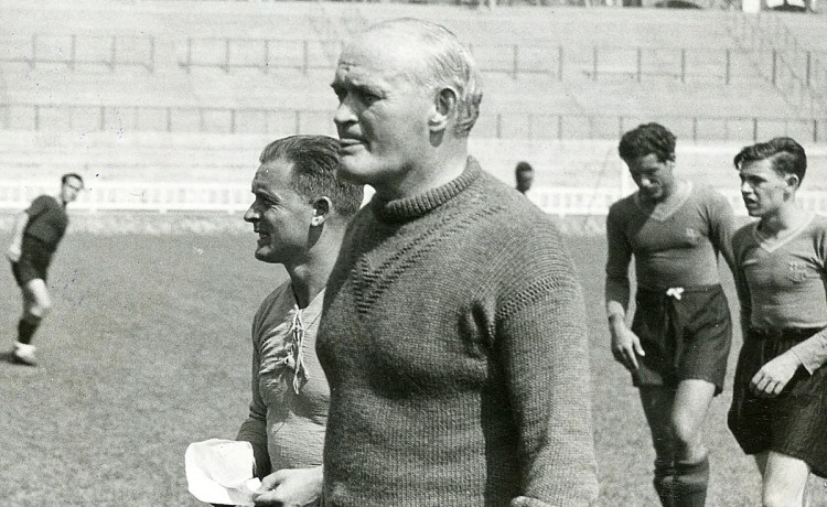 El Betis, en Dublín, cuna del entrenador que hizo campeones de liga a los verdiblancos El Betis, en Dublín, cuna del entrenador que hizo campeones de liga a los verdiblancos