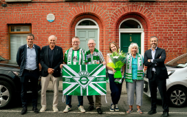 El Betis rinde homenaje a Patrick O’Connell en su propia casa El Betis rinde homenaje a Patrick O’Connell en su propia casa