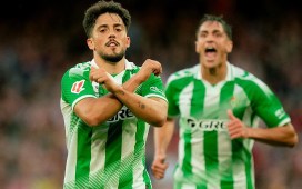 La celebración de Fornals ante el Arsenal, imitando el escudo del West Ham La celebración de Fornals ante el Arsenal, imitando el escudo del West Ham