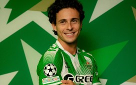 Los jugadores del Real Betis ya lucen el logo de la Champions League Los jugadores del Real Betis ya lucen el logo de la Champions League