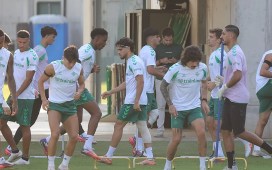 Abde inicia el entrenamiento con el grupo del Betis; Lo Celso y Petit trabajan aparte Abde inicia el entrenamiento con el grupo del Betis; Lo Celso y Petit trabajan aparte
