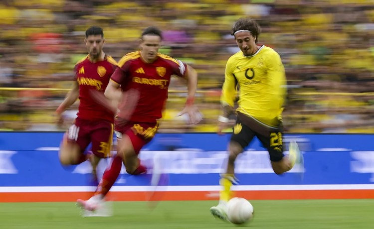 Fabio Silva jugó la última media hora en el amistoso del Dortmund ante la Roma Fabio Silva jugó la última media hora en el amistoso del Dortmund ante la Roma