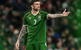 El Betis ya tiene un acuerdo con Troy Parrott y ultima la negociación con el AZ El Betis ya tiene un acuerdo con Troy Parrott y ultima la negociación con el AZ