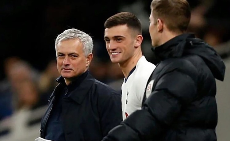 Troy Parrott, un «privilegiado» para José Mourinho Troy Parrott, un «privilegiado» para José Mourinho