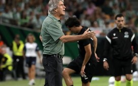 Pellegrini desempata y el Betis consigue su cuarta victoria en los siete ‘debuts’ ligueros del chileno Pellegrini desempata y el Betis consigue su cuarta victoria en los siete ‘debuts’ ligueros del chileno