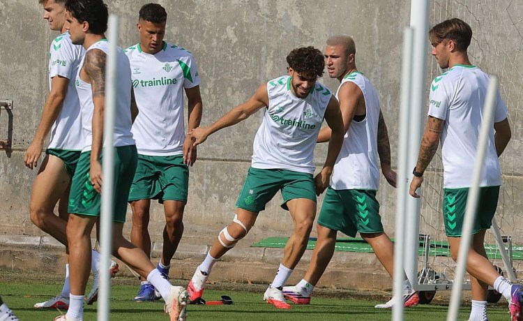 El remate medido del mercado del Betis y el impulso final a la plantilla El remate medido del mercado del Betis y el impulso final a la plantilla