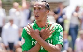 Yanis rescinde su contrato con el Real Betis para marcharse al Real Jaén Yanis rescinde su contrato con el Real Betis para marcharse al Real Jaén