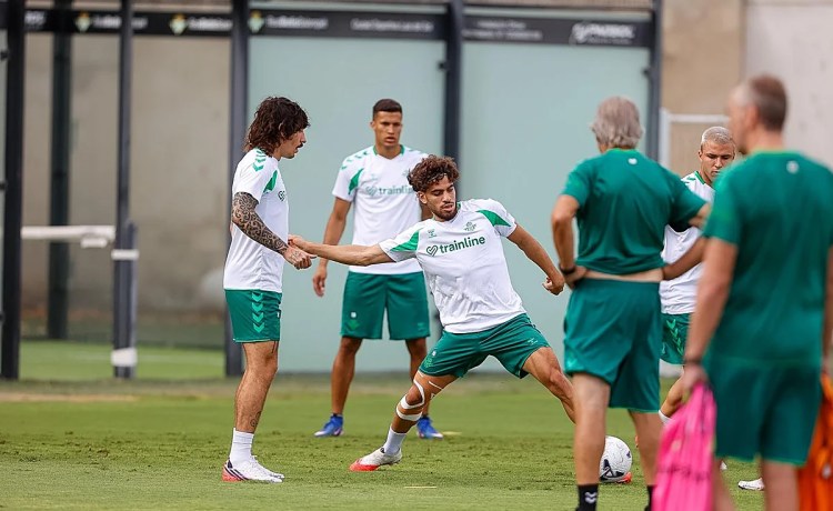 Abde y Morante suman una nueva sesión y apuntan a reaparecer en el Levante – Betis Abde y Morante suman una nueva sesión y apuntan a reaparecer en el Levante – Betis
