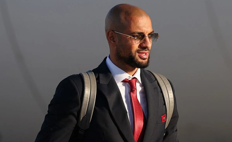 El Fenerbahçe hace oficial la rescisión del contrato de Amrabat, que llega a un acuerdo con el Ajax El Fenerbahçe hace oficial la rescisión del contrato de Amrabat, que llega a un acuerdo con el Ajax