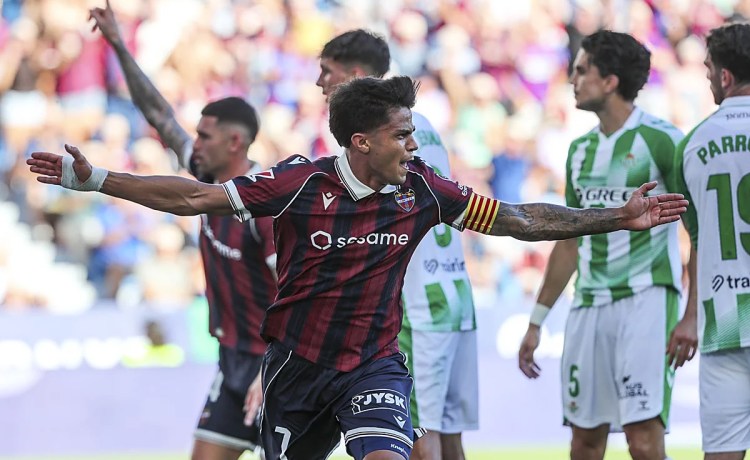 Reencuentro del Betis con el descalabro de los cinco goles en contra Reencuentro del Betis con el descalabro de los cinco goles en contra