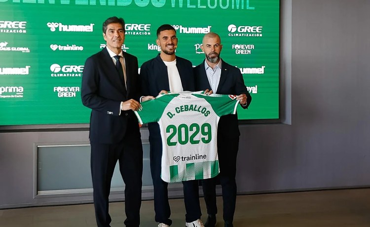 La felicidad de Dani Ceballos: «He soñado con estar aquí, pero nunca me he ido del Betis» La felicidad de Dani Ceballos: «He soñado con estar aquí, pero nunca me he ido del Betis»