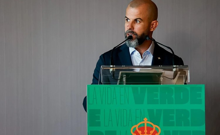 Fajardo y el mercado veraniego del Betis: «Consideramos que hemos mejorado la plantilla» Fajardo y el mercado veraniego del Betis: «Consideramos que hemos mejorado la plantilla»