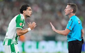 El CTA da la razón al VAR y dice que no debió repetirse el penalti que Valles paró a Mbappé El CTA da la razón al VAR y dice que no debió repetirse el penalti que Valles paró a Mbappé