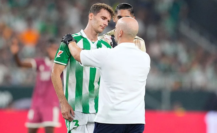 Diego Llorente se fracturó la nariz pero no tendrá que pasar por el quirófano Diego Llorente se fracturó la nariz pero no tendrá que pasar por el quirófano