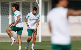 Abde, Lo Celso y Ceballos se entrenan con normalidad y apuntan a entrar en la lista del Betis ante el Lille Abde, Lo Celso y Ceballos se entrenan con normalidad y apuntan a entrar en la lista del Betis ante el Lille