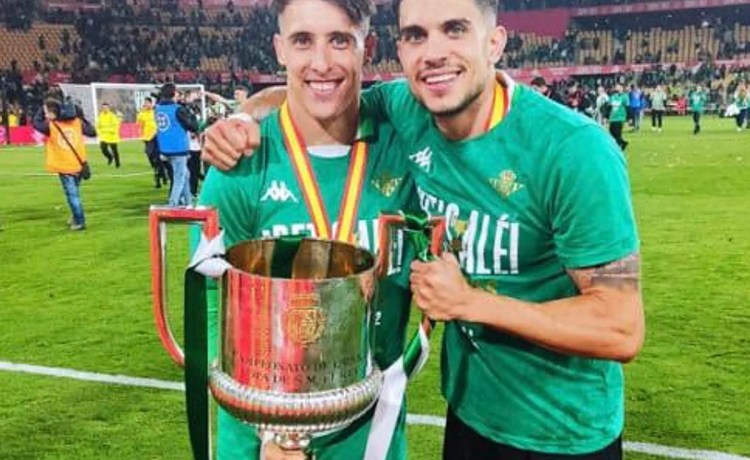 Tello, campeón de Copa con el Betis, anuncia su retirada Tello, campeón de Copa con el Betis, anuncia su retirada