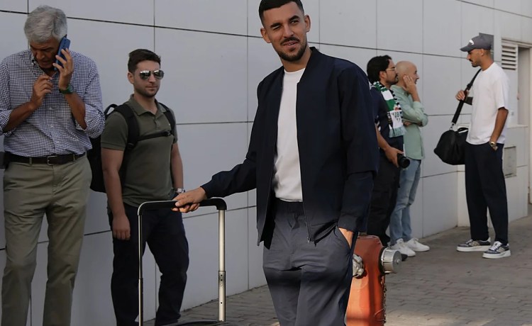 Pellegrini pausa a Ceballos y mima a Isco y Abde: «El primer paso es estar citado» Pellegrini pausa a Ceballos y mima a Isco y Abde: «El primer paso es estar citado»