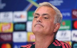 Mourinho sigue quejándose tras perder contra el Betis: «¿Por qué no se repitió el penalti?» Mourinho sigue quejándose tras perder contra el Betis: «¿Por qué no se repitió el penalti?»