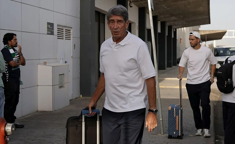 Pellegrini marca el objetivo del Betis: «Vamos a intentar hacer una buena Champions, pero sin descuidar todo lo que es LaLiga» Pellegrini marca el objetivo del Betis: «Vamos a intentar hacer una buena Champions, pero sin descuidar todo lo que es LaLiga»