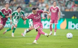 El CTA avala a Bartra en el penalti de Mbappé: «No comete ninguna infracción» El CTA avala a Bartra en el penalti de Mbappé: «No comete ninguna infracción»