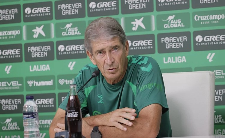 Pellegrini y la camiseta de Abde de apoyo a Ceuta: «La política divide, el fútbol une» Pellegrini y la camiseta de Abde de apoyo a Ceuta: «La política divide, el fútbol une»