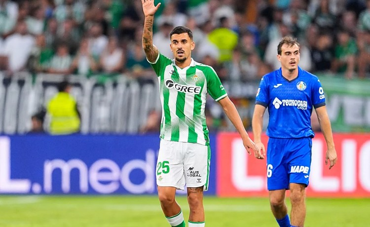 Dani Ceballos cumplió ante el Getafe los 100 partidos ligueros con el Real Betis Dani Ceballos cumplió ante el Getafe los 100 partidos ligueros con el Real Betis