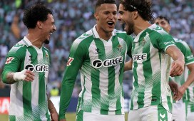 Deossa se mira en el espejo de Abde para crecer en el Betis Deossa se mira en el espejo de Abde para crecer en el Betis