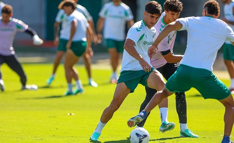 Alineaciones oficiales del Deportivo – Betis de LaLiga EA Sports 2026-2027: Roca, Deossa y Fornals, centro del campo en Riazor Alineaciones oficiales del Deportivo – Betis de LaLiga EA Sports 2026-2027: Roca, Deossa y Fornals, centro del campo en Riazor