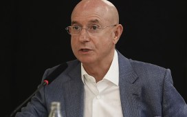 Serra Ferrer: «Esta plantilla es mucho mejor; puedes hacer dos equipos» Serra Ferrer: «Esta plantilla es mucho mejor; puedes hacer dos equipos»