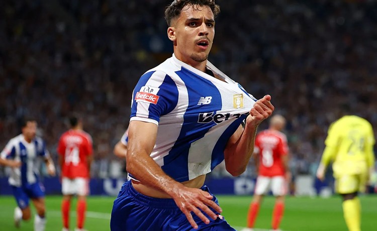 Mimos a Gabri Veiga con la mirada en el Betis – Oporto de la Champions Mimos a Gabri Veiga con la mirada en el Betis – Oporto de la Champions