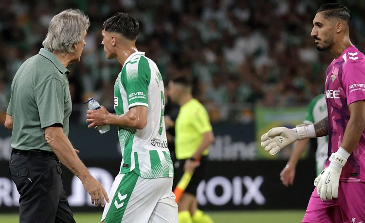 El cerrojo de Valles impulsa el mejor arranque del Betis con Pellegrini El cerrojo de Valles impulsa el mejor arranque del Betis con Pellegrini