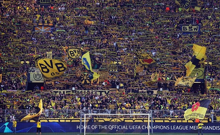 El Dortmund avisa a la afición del Betis de las restricciones para acceder a su estadio El Dortmund avisa a la afición del Betis de las restricciones para acceder a su estadio
