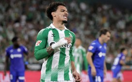 La paradoja del Betis: Valles salva en el área propia la ineficacia en la rival La paradoja del Betis: Valles salva en el área propia la ineficacia en la rival