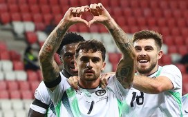 Parrott abre el camino de la goleada de Irlanda en el polémico partido ante Israel Parrott abre el camino de la goleada de Irlanda en el polémico partido ante Israel