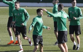 Bartra y el regreso de Fabián: «Tal y como está el equipo no está fácil que pueda entrar, pero ojalá más pronto que tarde» Bartra y el regreso de Fabián: «Tal y como está el equipo no está fácil que pueda entrar, pero ojalá más pronto que tarde»