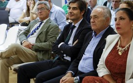 Ángel Haro frena la euforia en el Betis: «Para estar arriba hay que ser muy regulares» Ángel Haro frena la euforia en el Betis: «Para estar arriba hay que ser muy regulares»
