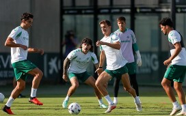 El Betis se ejercita sin Ceballos, que trabaja en el gimnasio por gestión de cargas El Betis se ejercita sin Ceballos, que trabaja en el gimnasio por gestión de cargas