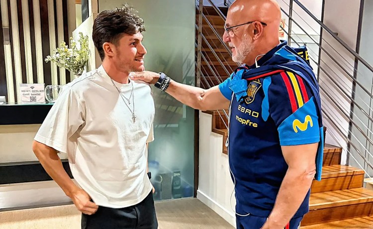 Fran García ya es uno más para De la Fuente Fran García ya es uno más para De la Fuente