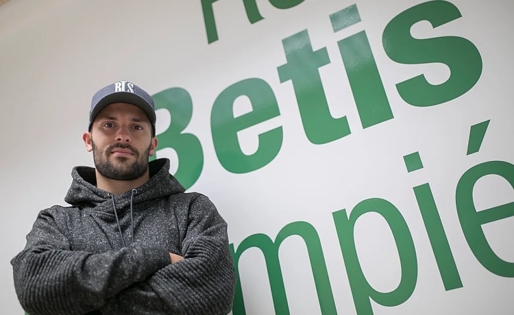 Durmisi anuncia que se retira: «Gracias Ángel Haro por llevarme al club más genial del mundo» Durmisi anuncia que se retira: «Gracias Ángel Haro por llevarme al club más genial del mundo»