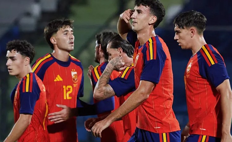 Ángel Ortiz vuelve a tener minutos con la sub 21 en la apabullante victoria ante San Marino Ángel Ortiz vuelve a tener minutos con la sub 21 en la apabullante victoria ante San Marino