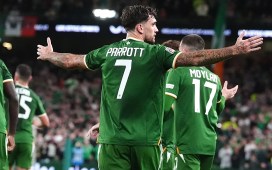 El seleccionador de Irlanda alucina con Parrott: «Nunca había visto a mi equipo marcar un gol así» El seleccionador de Irlanda alucina con Parrott: «Nunca había visto a mi equipo marcar un gol así»